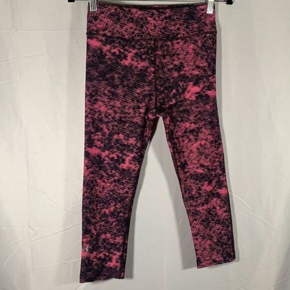 Under Armour Pink & Black Printed Legging Crops - Picture 1 of 6
